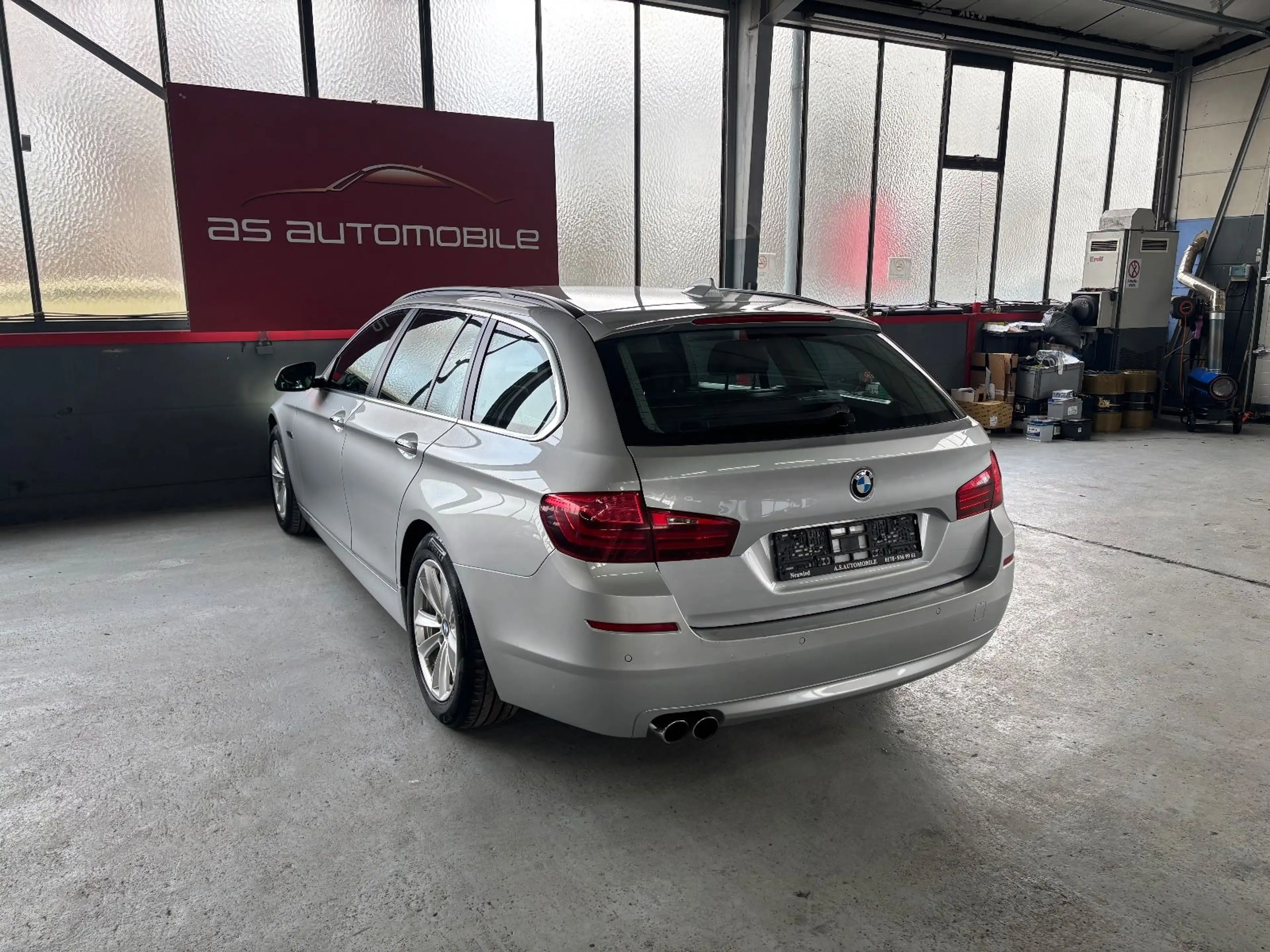BMW 525 5 Touring 525 d xDrive/Leder/Navi/ — photo 13