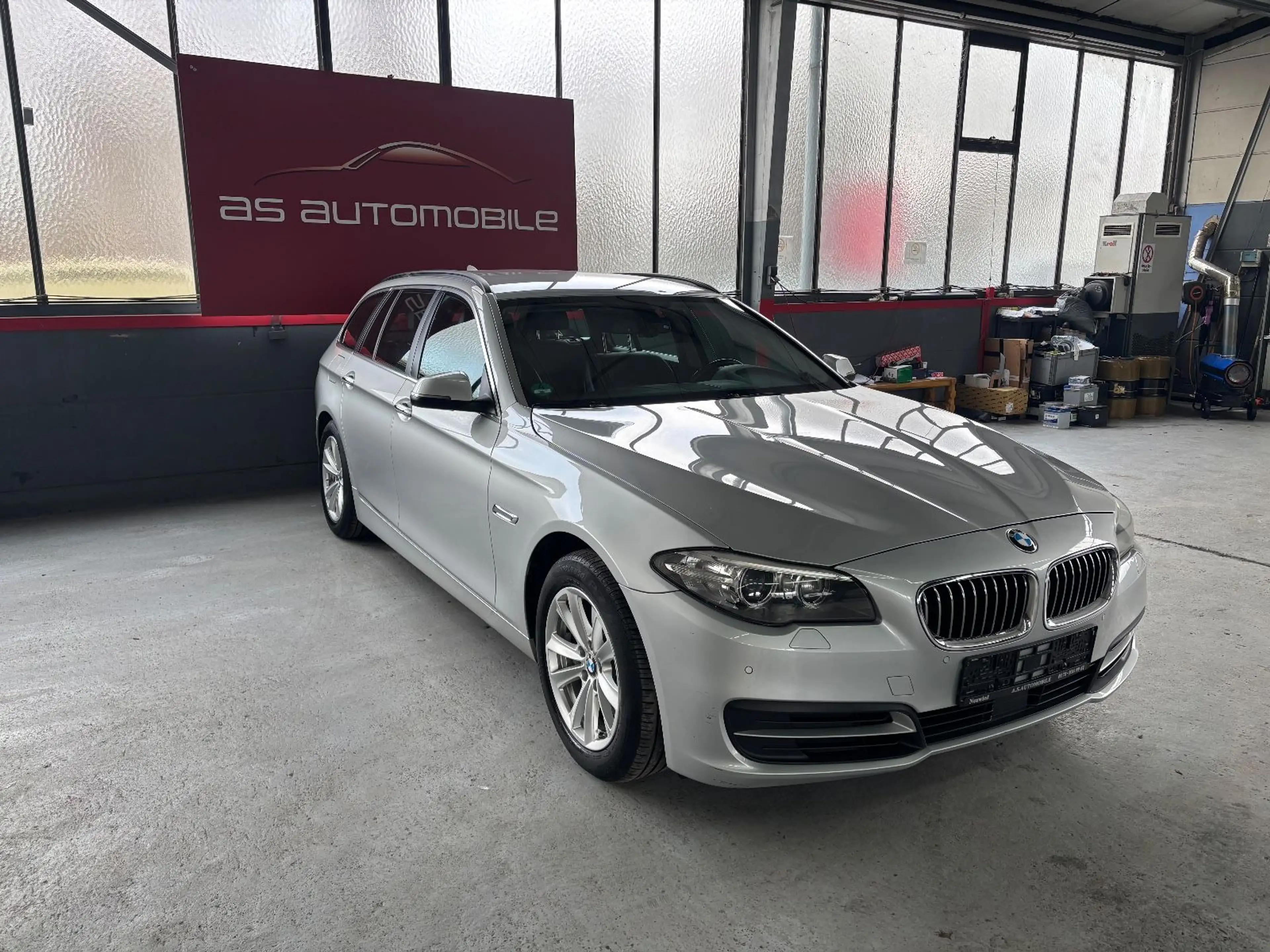 BMW 525 5 Touring 525 d xDrive/Leder/Navi/ — photo 5