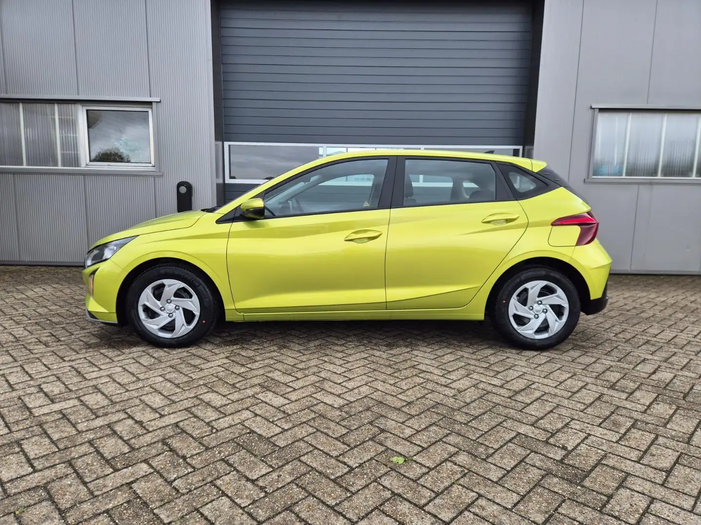 Hyundai i20 1.0 T-GDI 90PS Automatik 5-Türer Sitzheizung Le... Gelb - 2