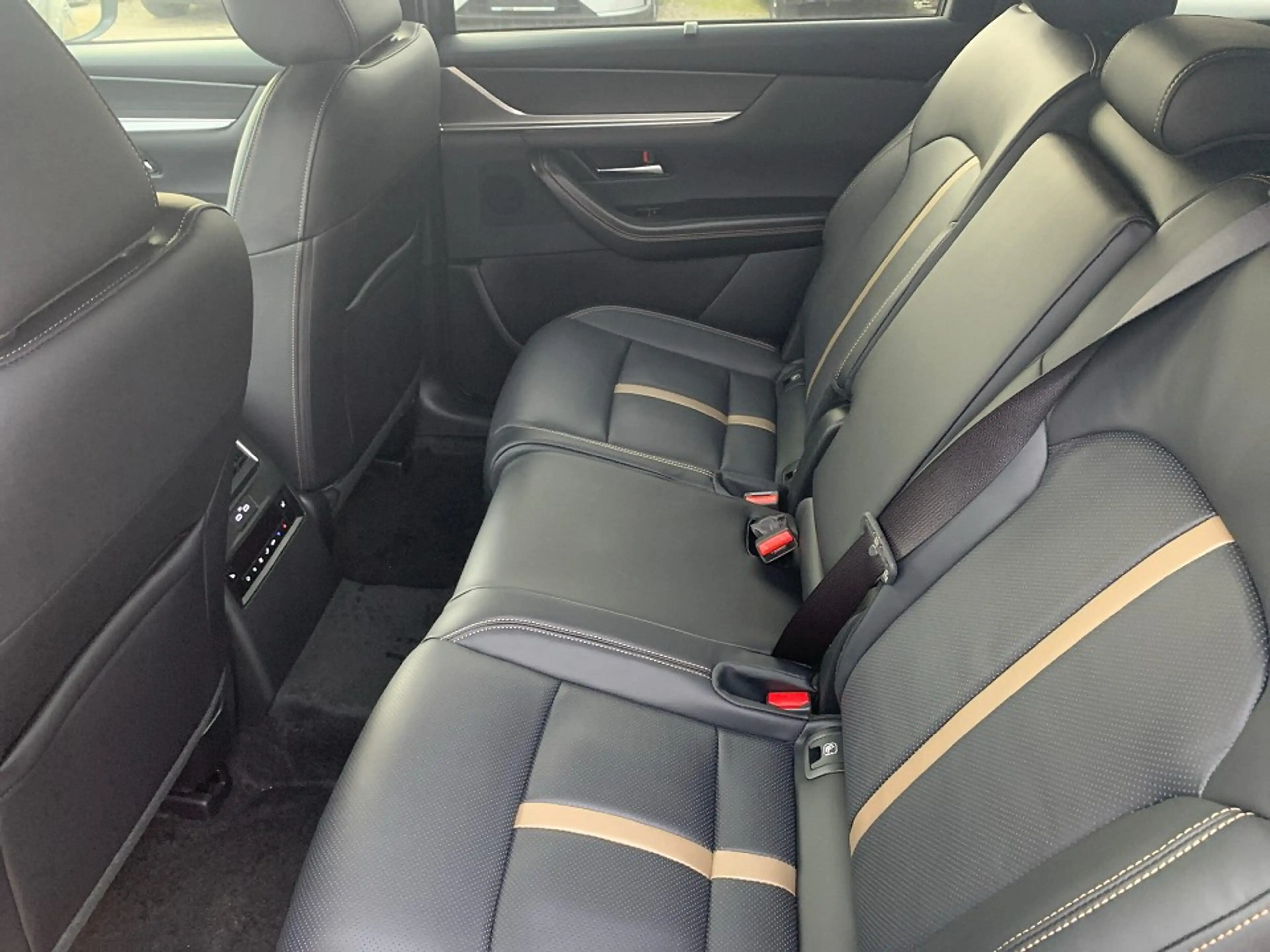 Mazda CX-80 2.5L e-SKYACTIV PHEV 327ps AWD Homura+ Mazda CX-80 — photo 12