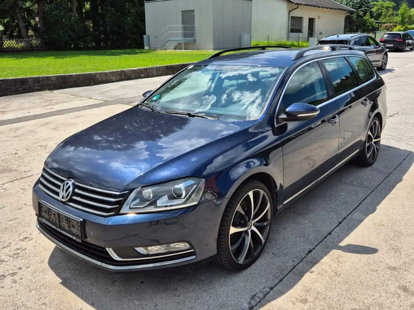Volkswagen Passat Blau - 1