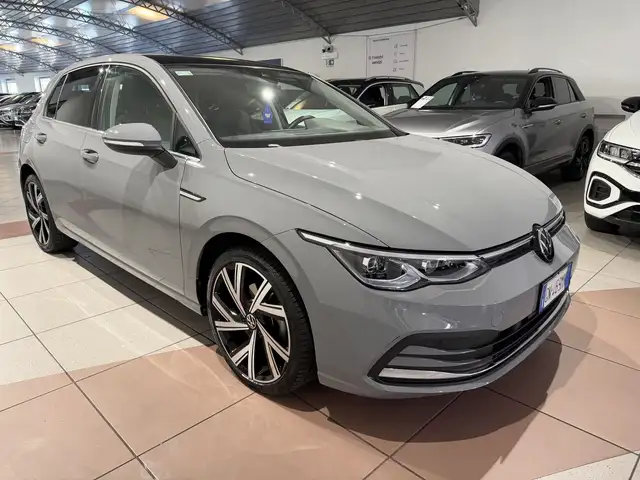 Volkswagen Golf view 6