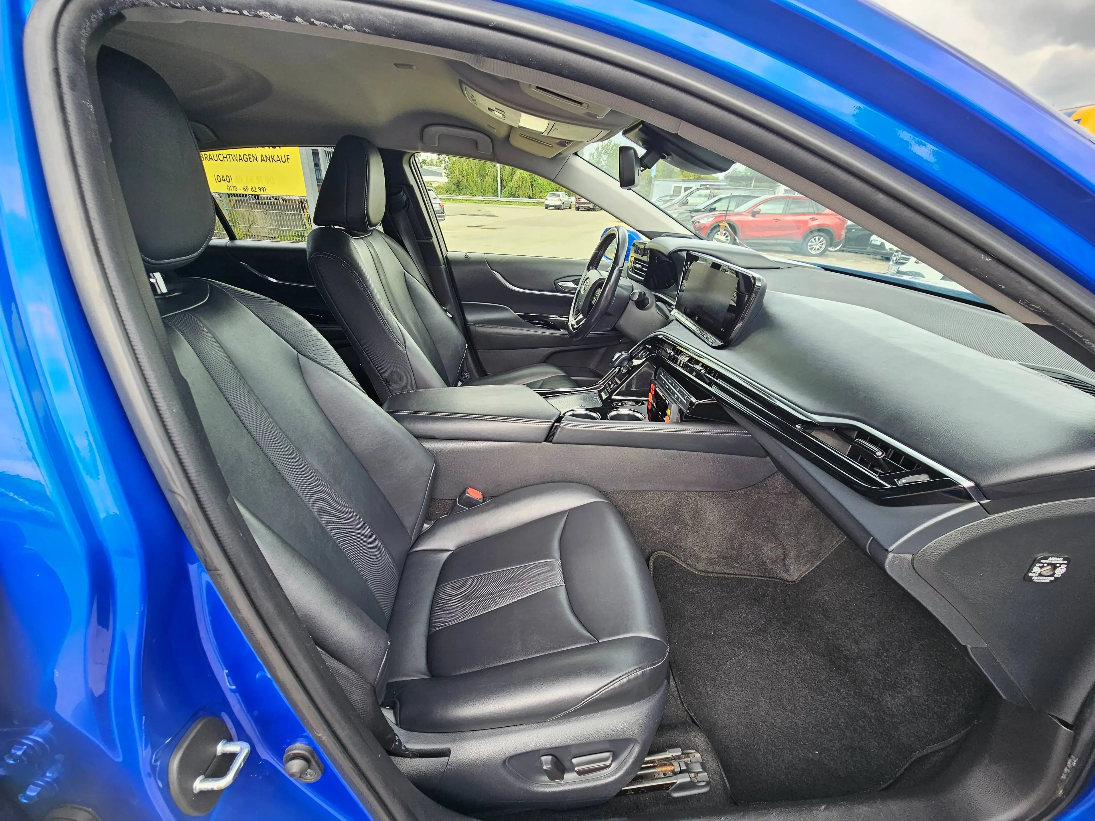 Toyota Mirai Leder TOP-Ausstattung 360° Kamera Navi Parktronik — photo 10