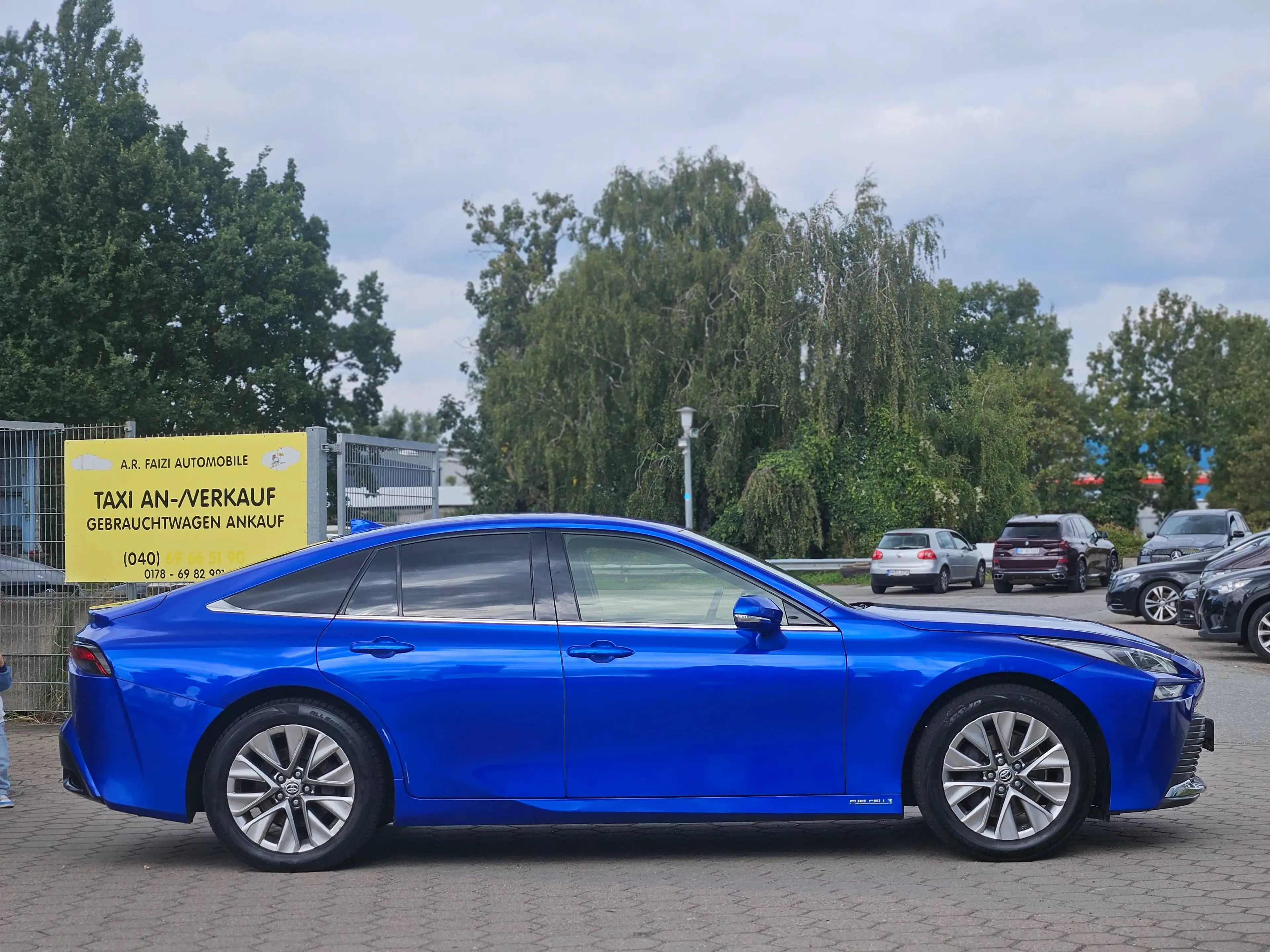 Toyota Mirai Leder TOP-Ausstattung 360° Kamera Navi Parktronik — photo 9