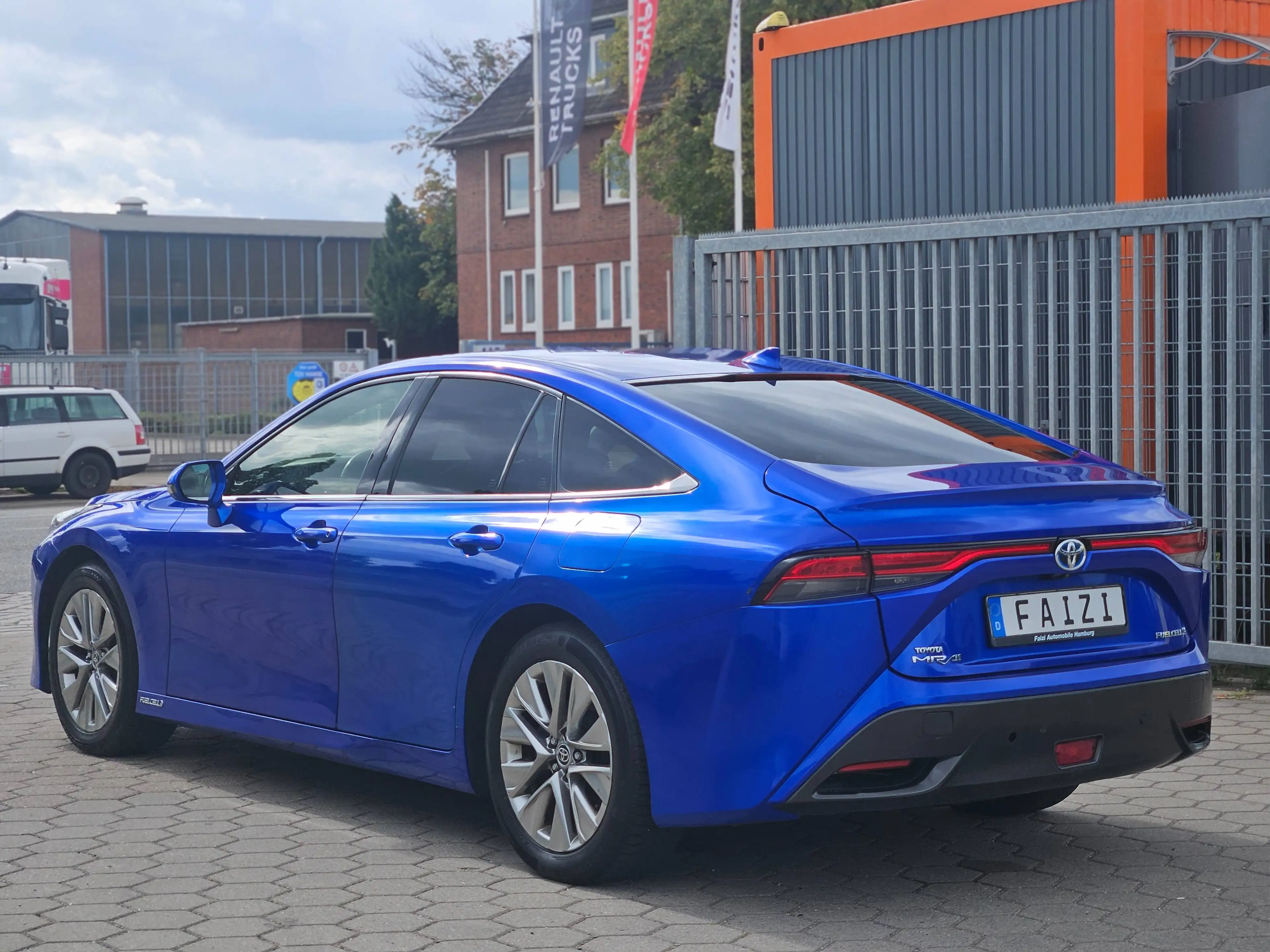 Toyota Mirai Leder TOP-Ausstattung 360° Kamera Navi Parktronik — photo 6