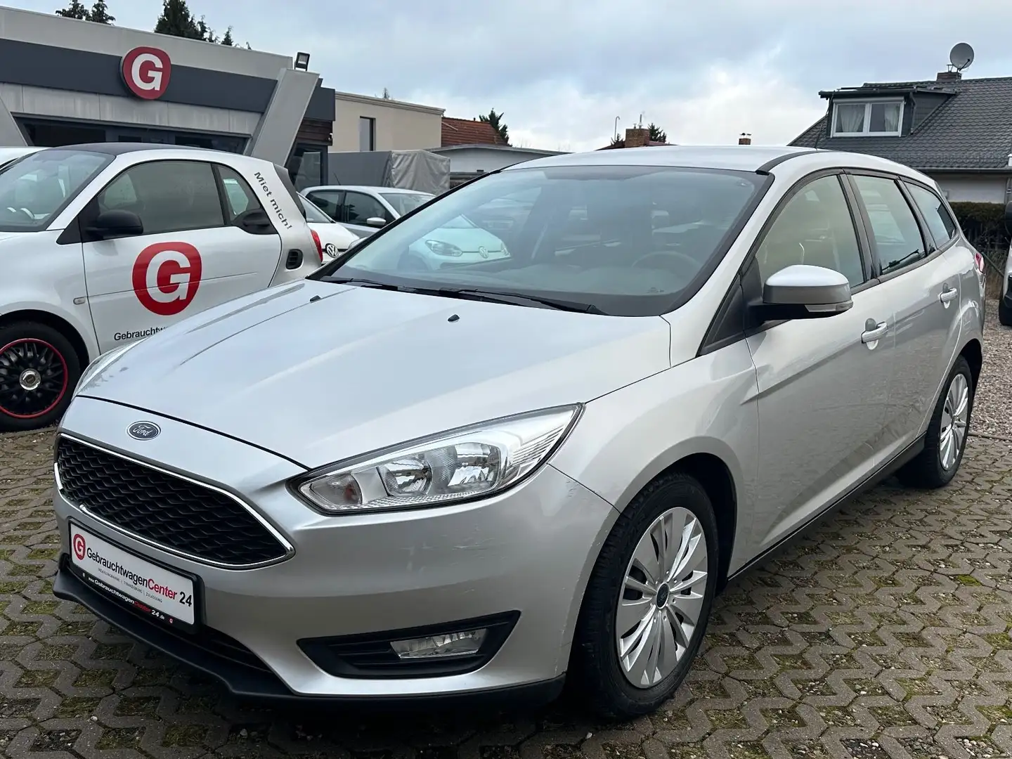 Ford Focus Turnier Trend, Klima, beheizbare Scheibe Silber - 1