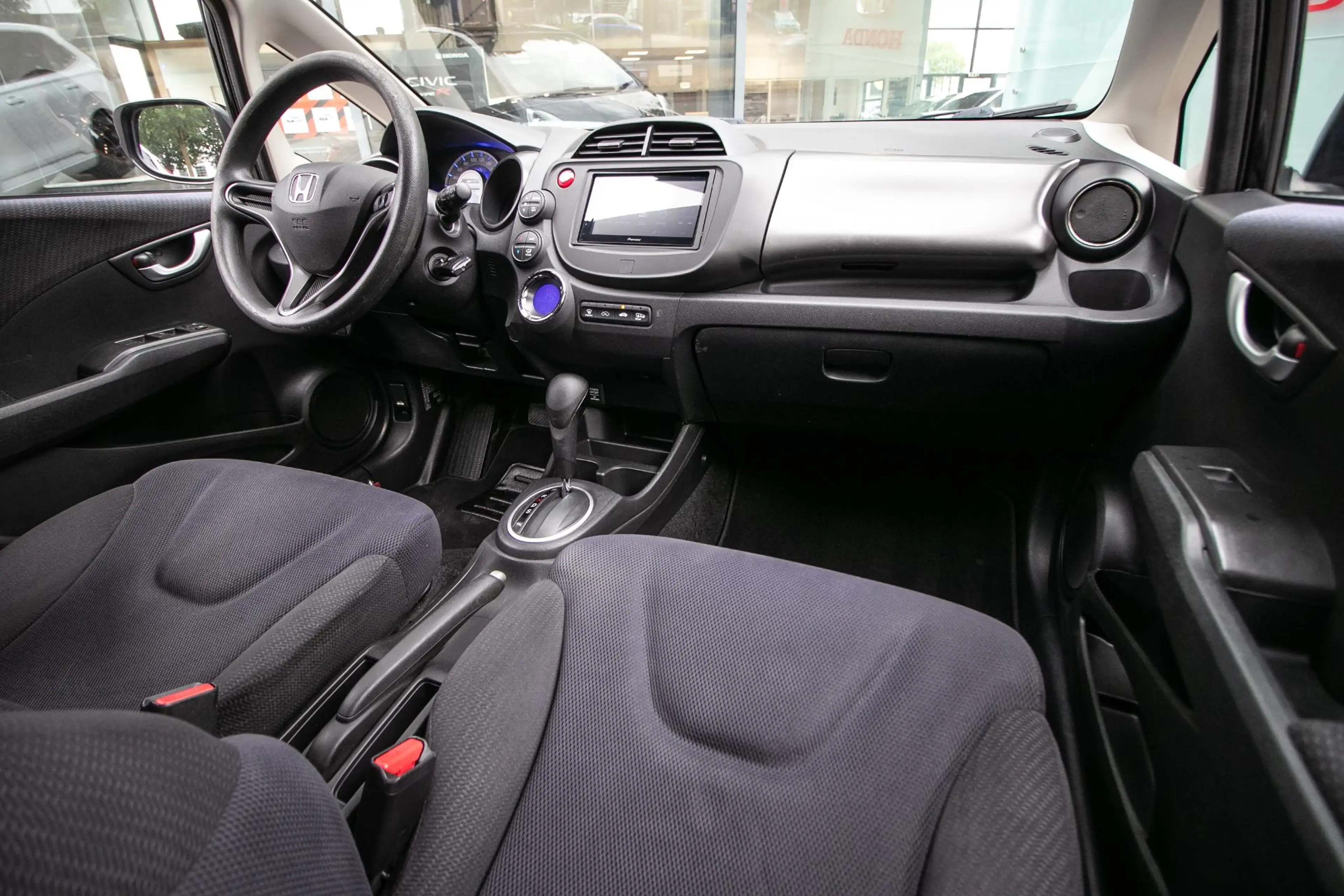 Honda Jazz 1.4 Hybrid Business Mode - Apple Carplay / Android — photo 4