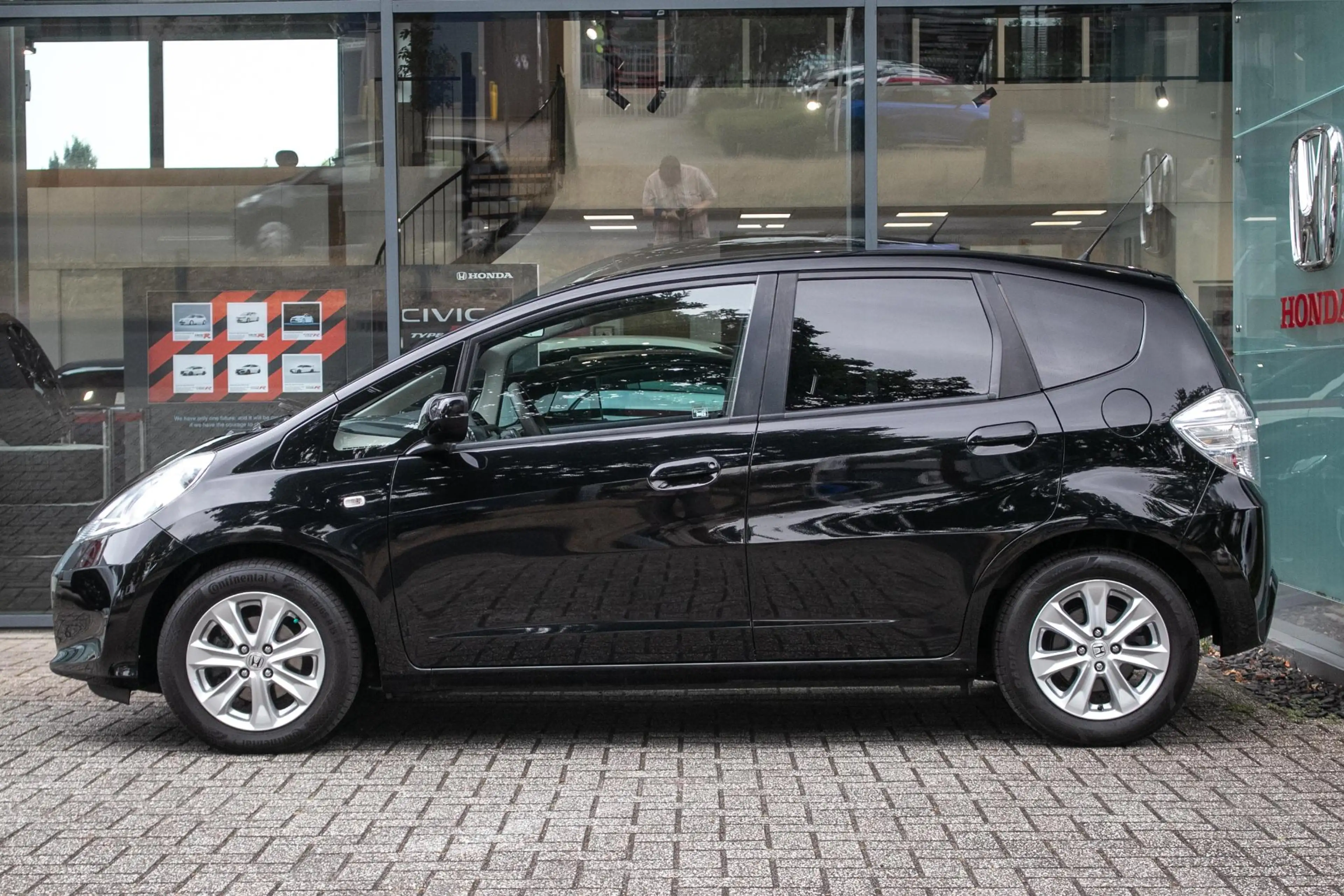 Honda Jazz 1.4 Hybrid Business Mode - Apple Carplay / Android — photo 2