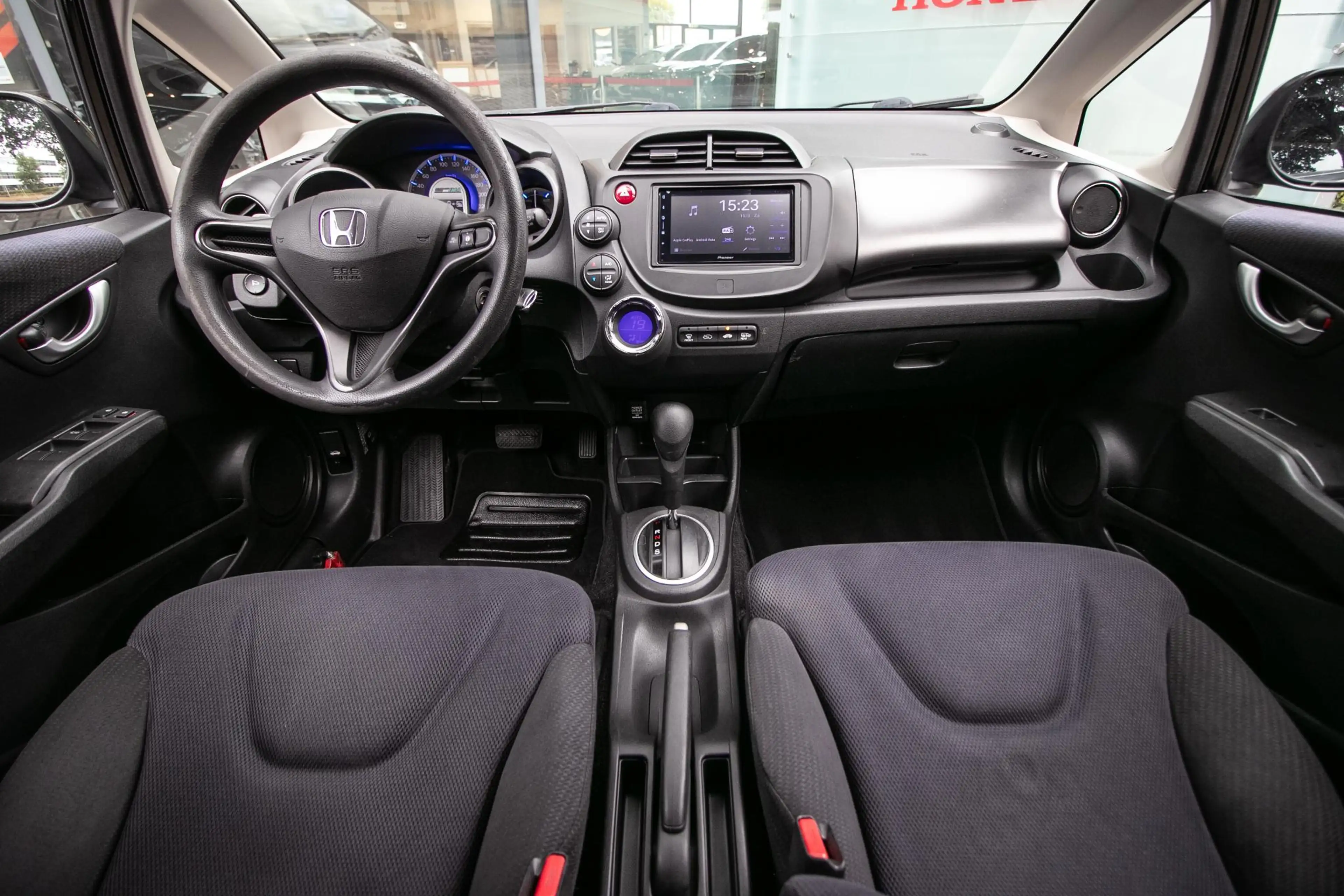 Honda Jazz 1.4 Hybrid Business Mode - Apple Carplay / Android — photo 15
