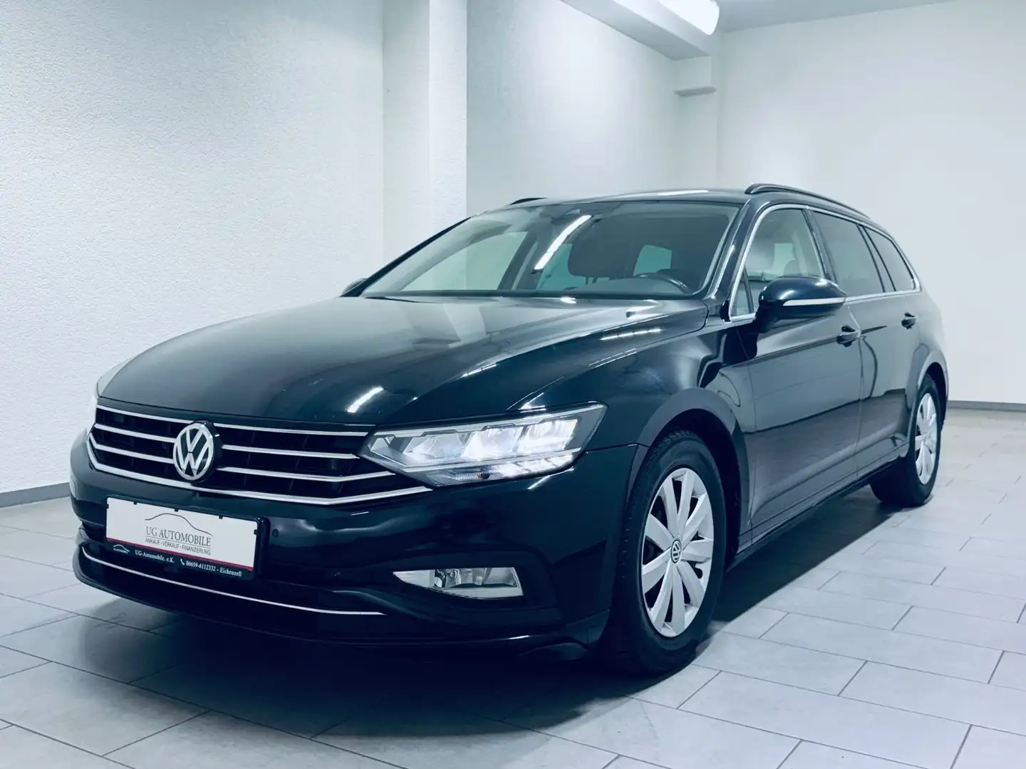 Volkswagen Passat Variant Business Zwart - 1