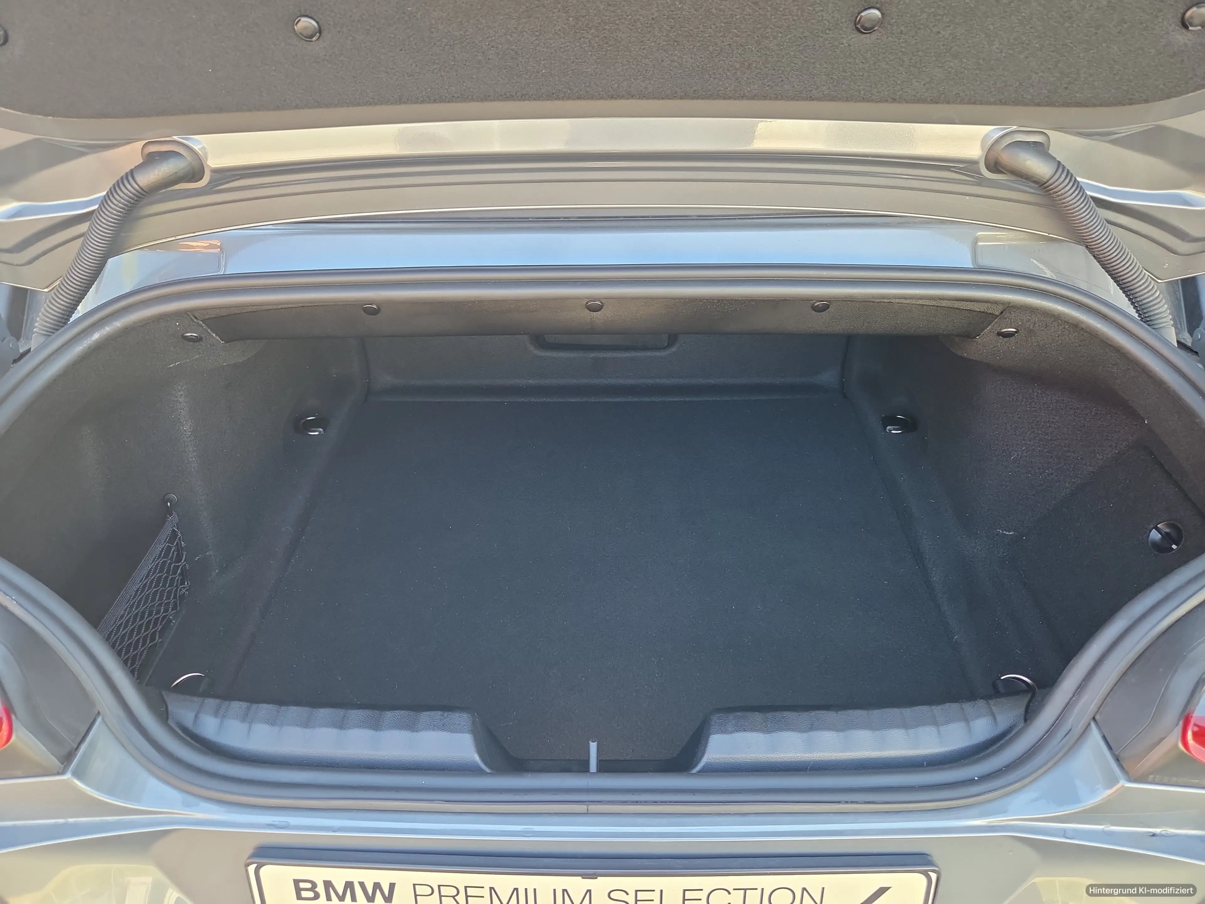 BMW Z4 sDrive20i — photo 11