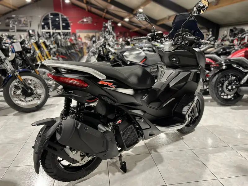 Aprilia SR 125 - foto 3