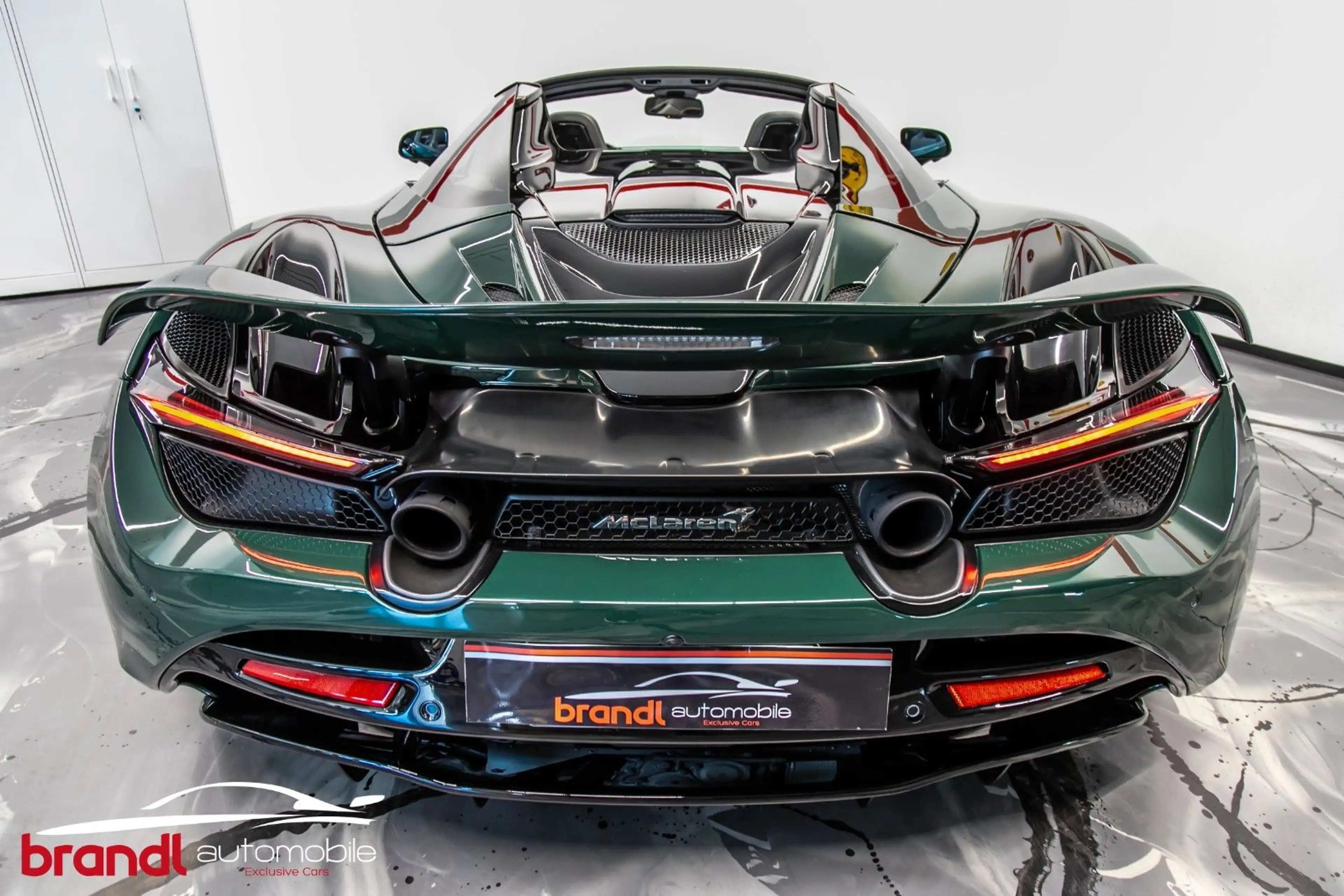 McLaren 720S / DE / British Racing Green / Lift / B&W — photo 19