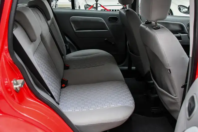 Ford Fusion view 12
