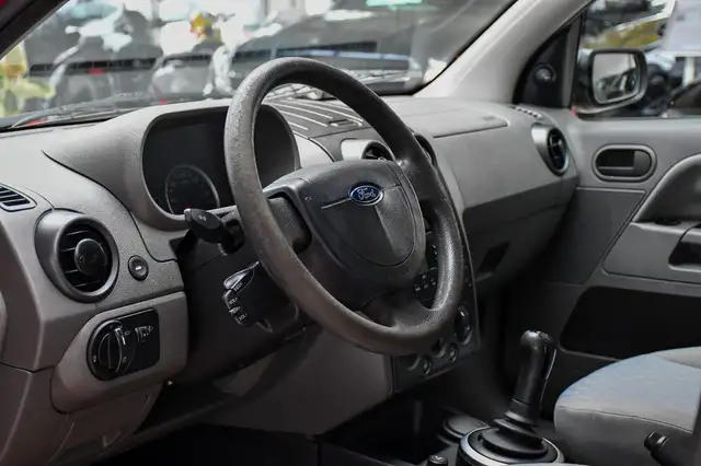 Ford Fusion view 13