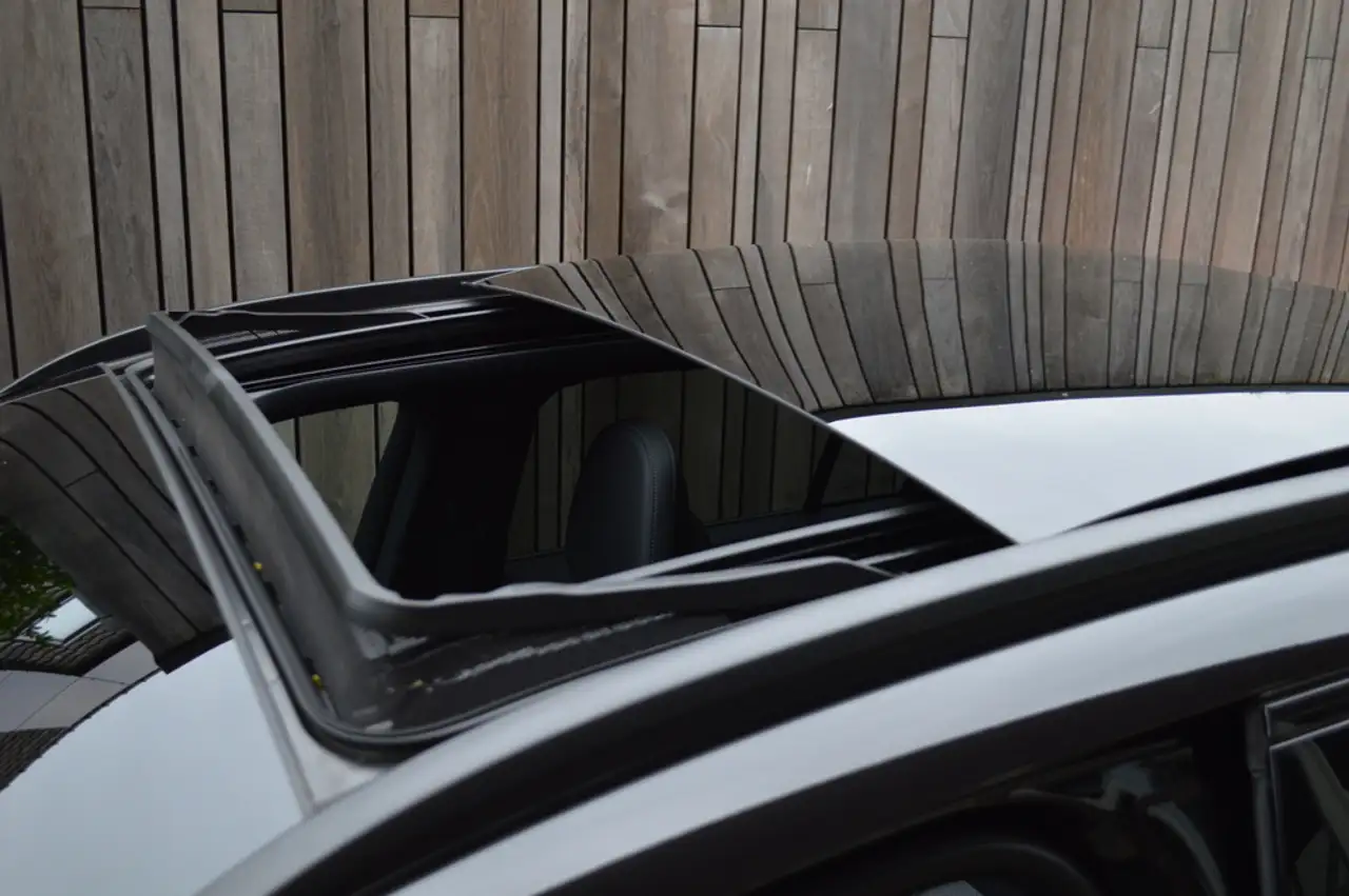 Mercedes-Benz GLC 400e 4MATIC AMG Led Leder Panorama Memory Luchtver, миниатюра 5