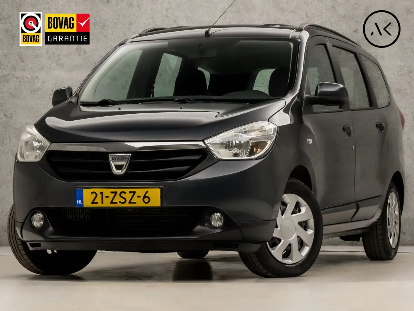 Dacia Lodgy 1.2 TCe Lauréate Sport (NAVIGATIE, 1e EIGENAAR, AI Grijs - 1