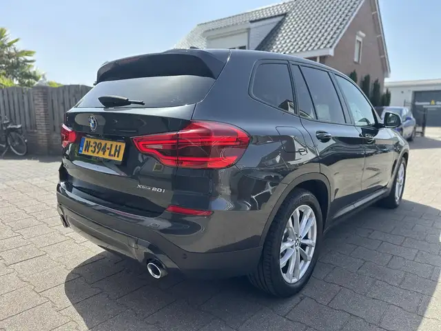 BMW X3 view 13