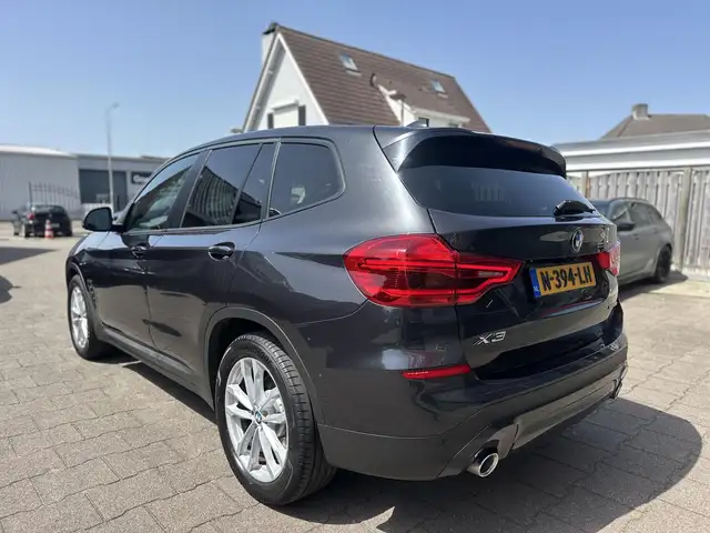 BMW X3 view 7