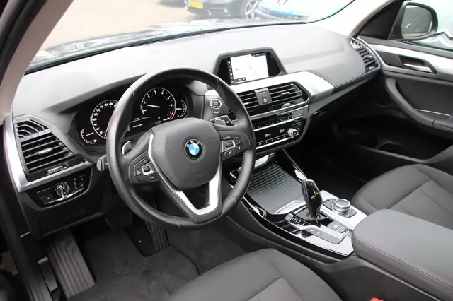 BMW X3 view 2