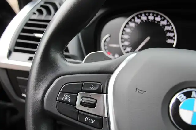 BMW X3 view 20