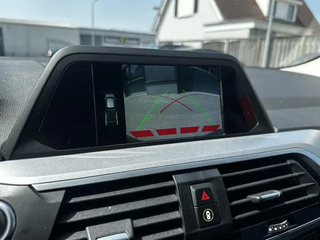 BMW X3 view 3