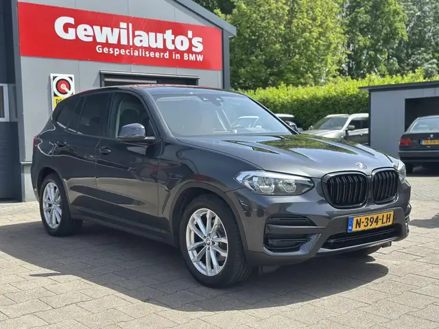 BMW X3 view 19