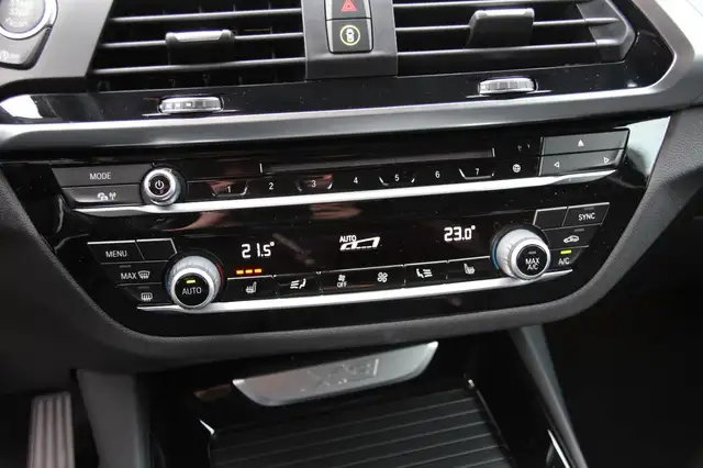 BMW X3 view 14