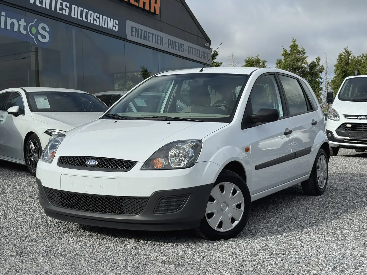 Ford Fiesta Fiesta 1.4 Turbo TDCi Ebony Blanc - 1