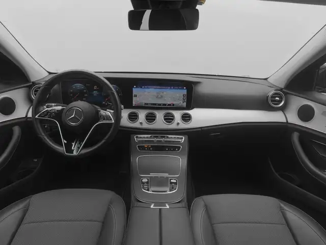 Mercedes-Benz 220 view 18