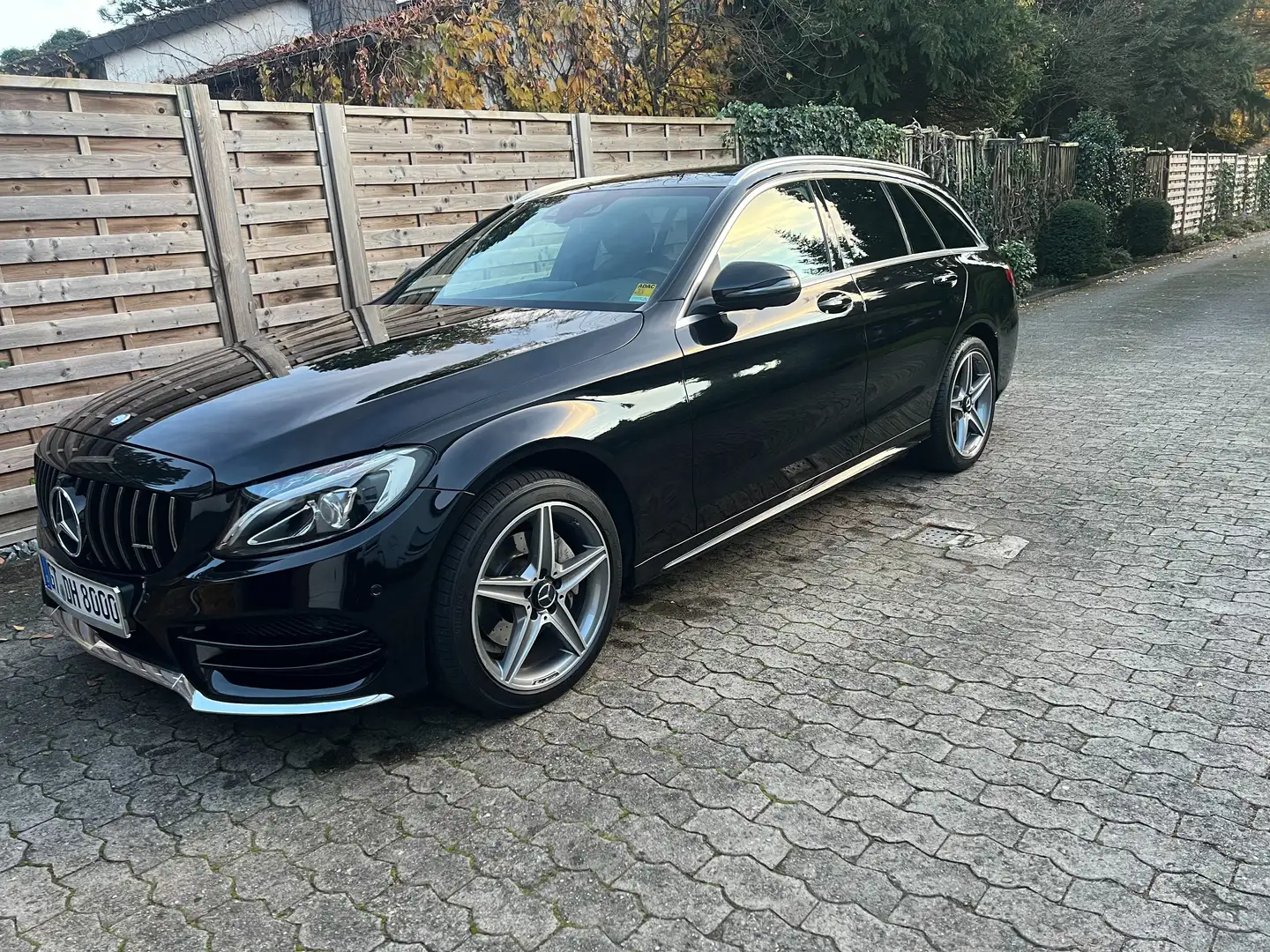 Mercedes-Benz C 220 C 220 (BlueTEC) d - AMG Line Navi LED AHK HeadUp Negru - 1
