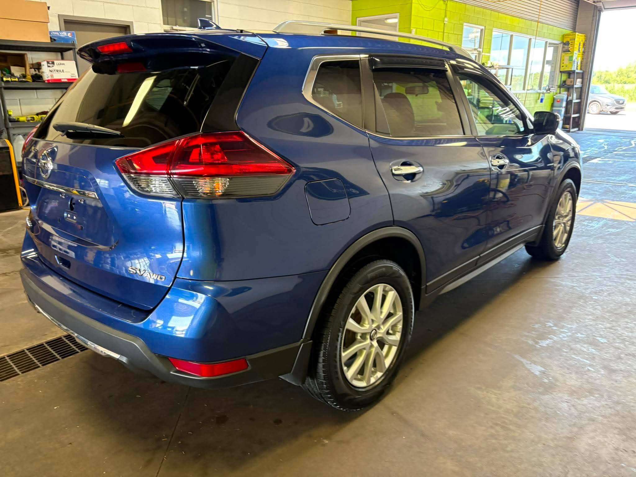 2018 Nissan Rogue SV — снимка 1