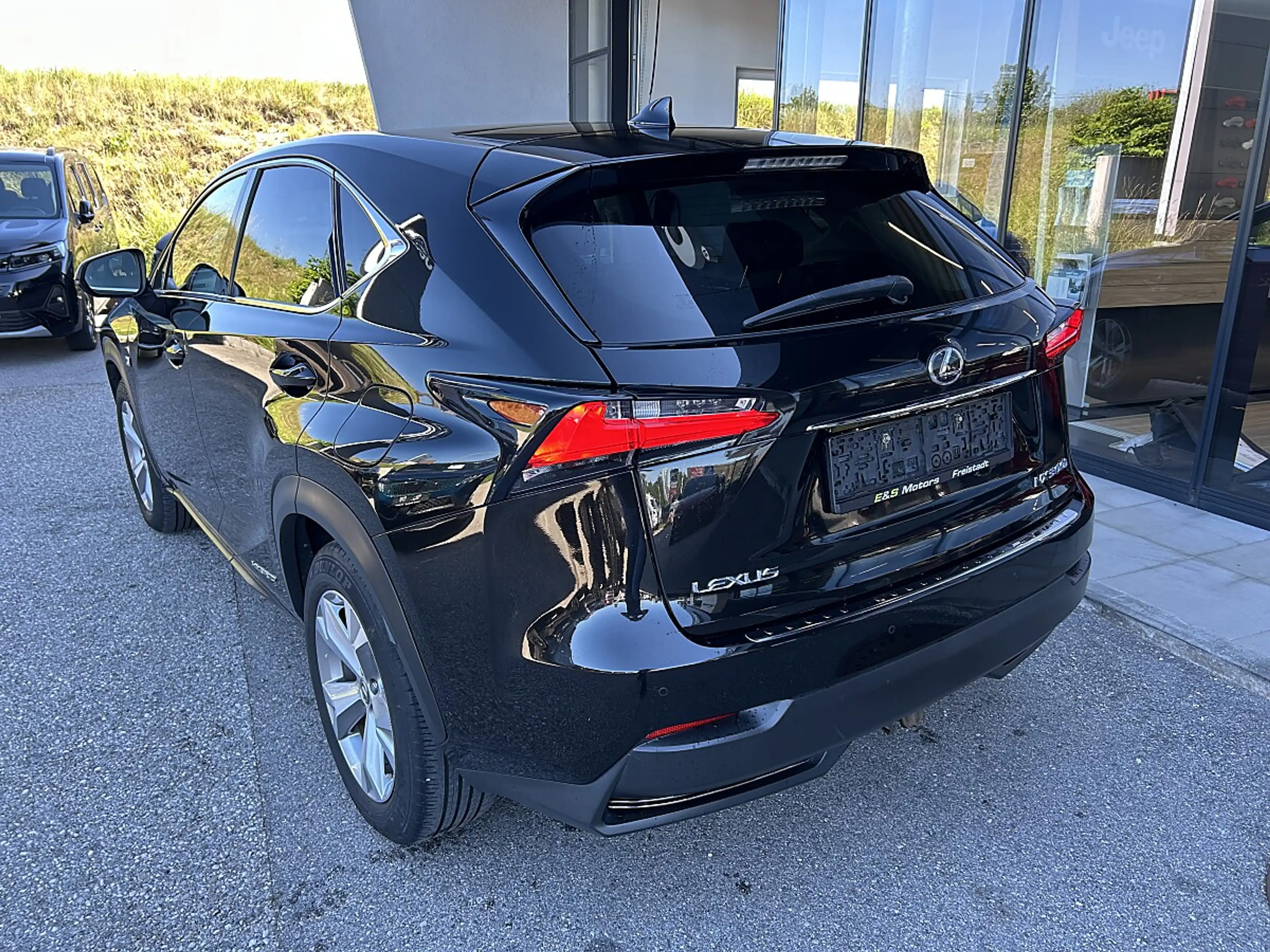 Lexus NX 300h Executive Hybrid Aut. — photo 3