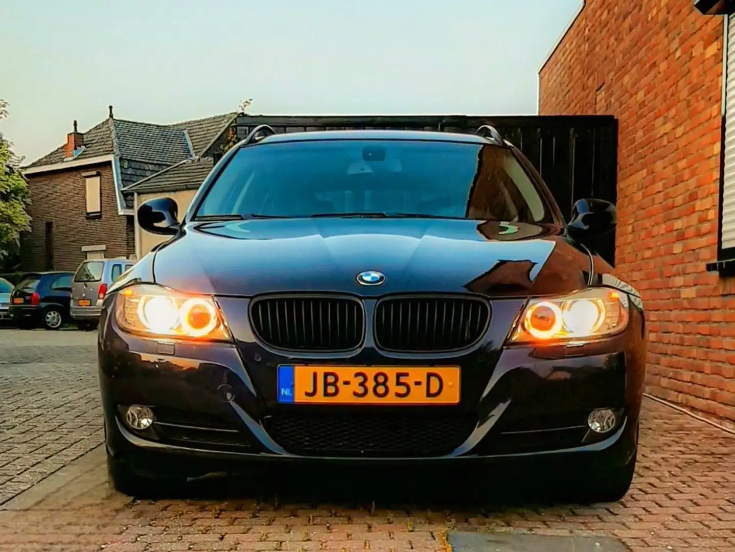BMW 318 E90 LCI 318i 2.0 2008 Blauw - 1
