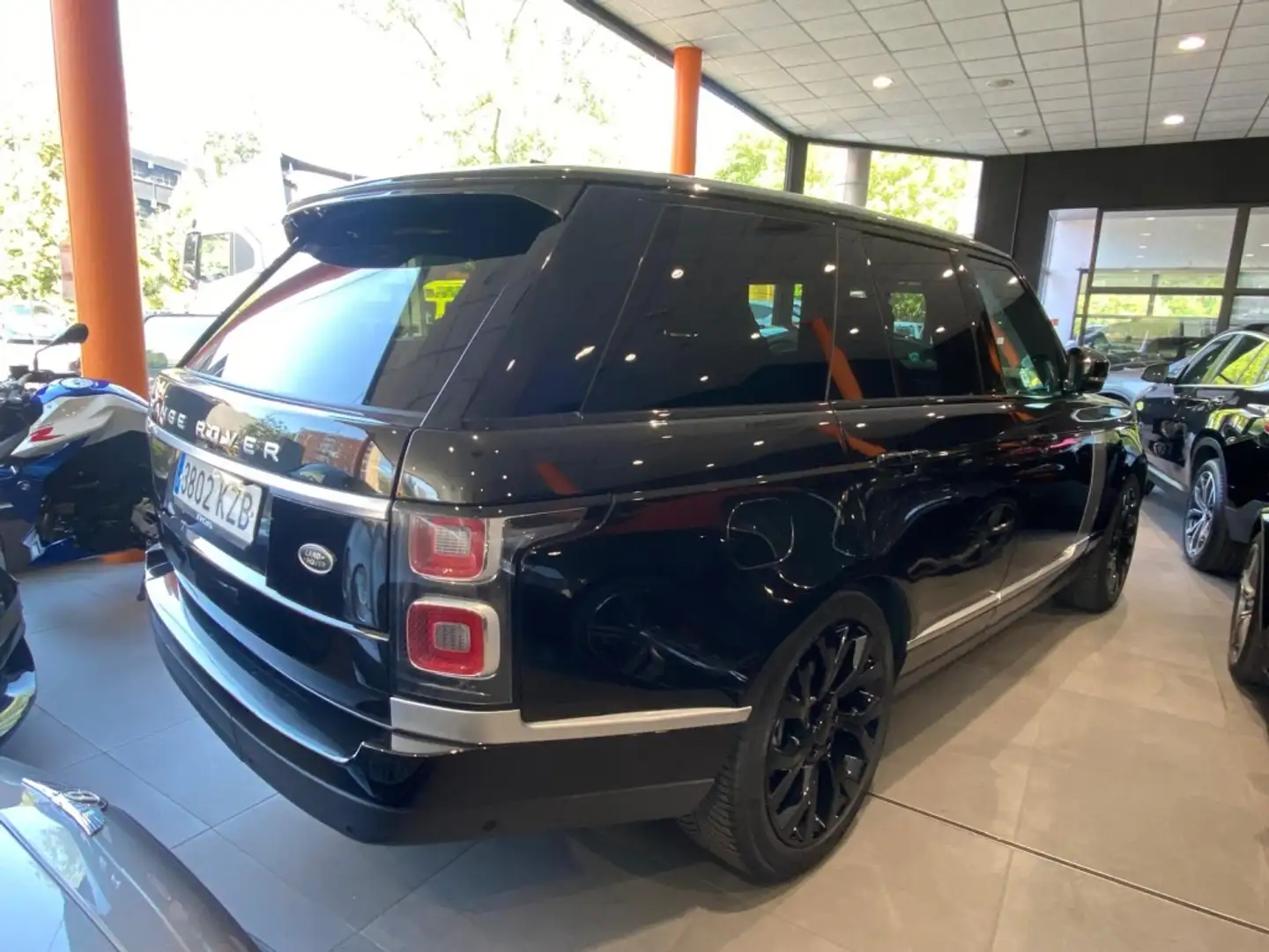 Land Rover Range Rover 3.0D SDV6 Vogue LWB 4WD Aut. Negro - 2