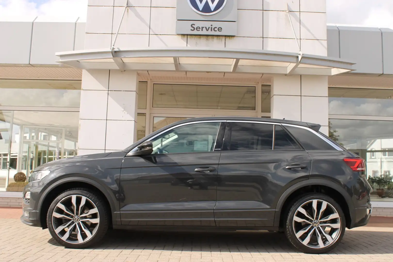Volkswagen T-Roc United R-Line 1.5 TSI DSG Grau - 2
