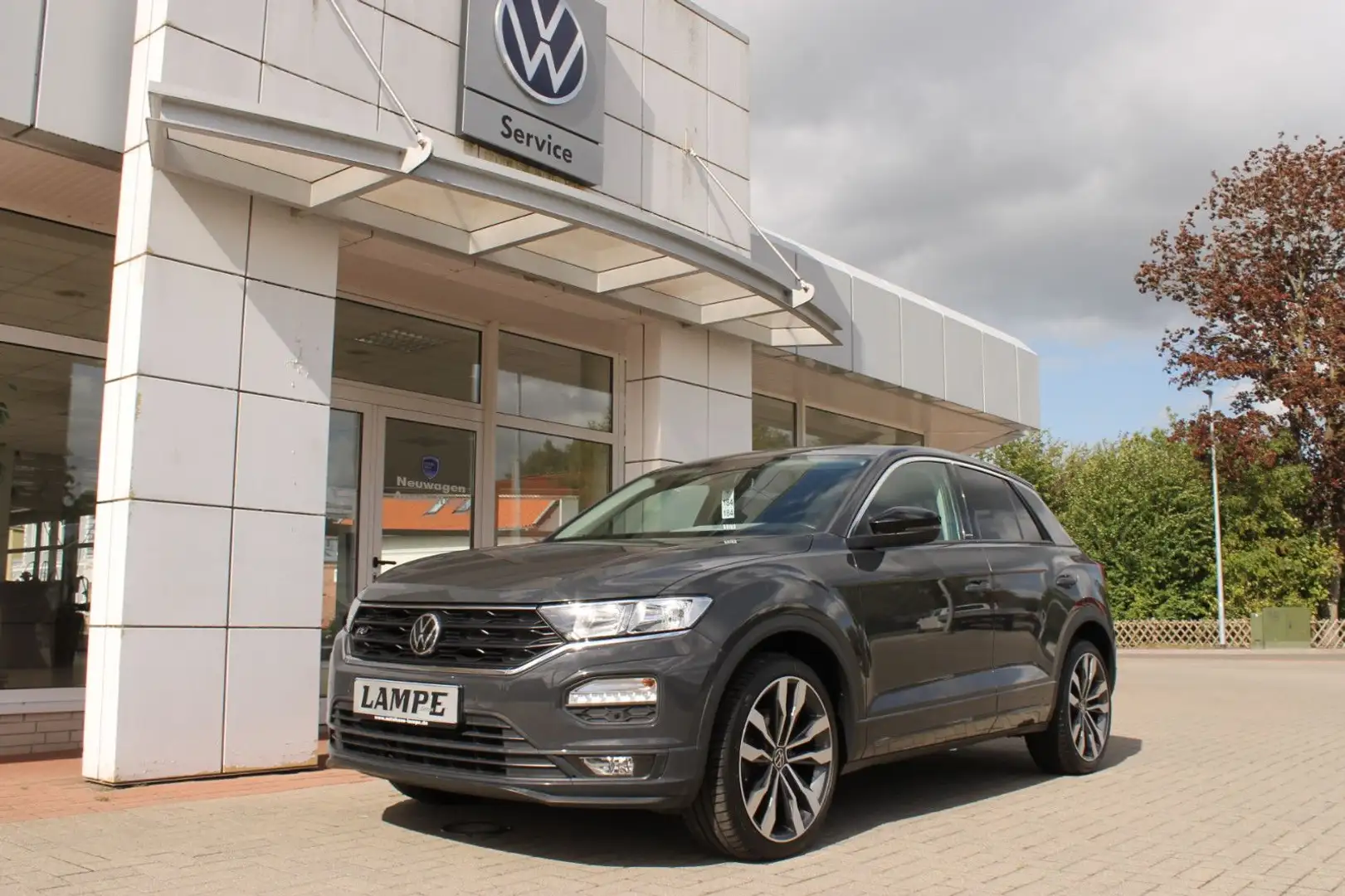 Volkswagen T-Roc United R-Line 1.5 TSI DSG Grau - 1