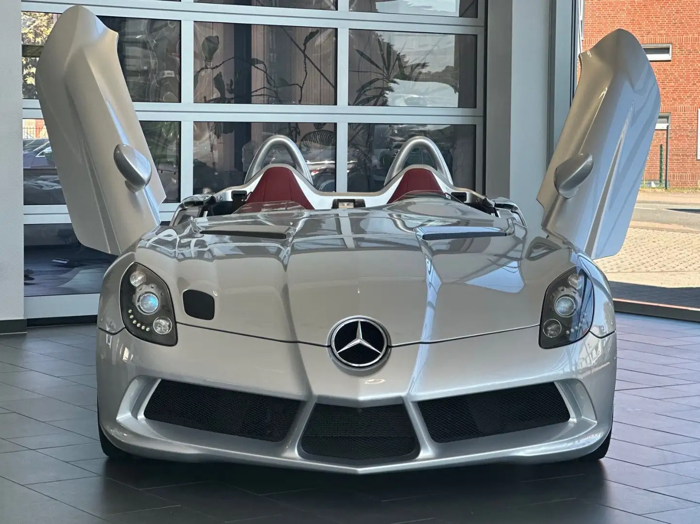 Mercedes-Benz SLR McLarenStirling Moss Edition "1of75" Argintiu - 2