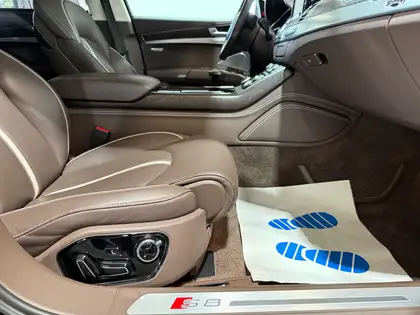 Annonce voiture d'occasion Audi S8 - CARADIZE