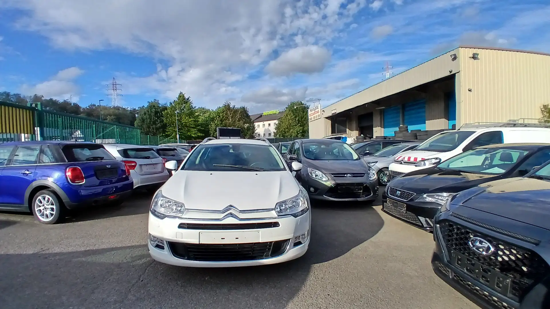 Citroen C5 Tourer 16 HDi 115cv gps aircoel j alu led capteurs Blanc - 2