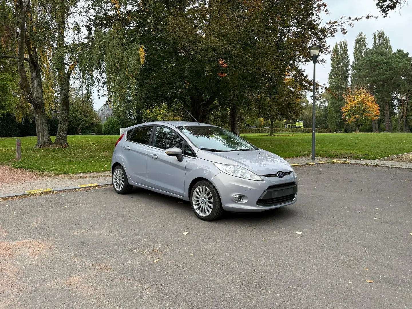 Ford Fiesta Fiesta 1.4i Trend Argent - 1