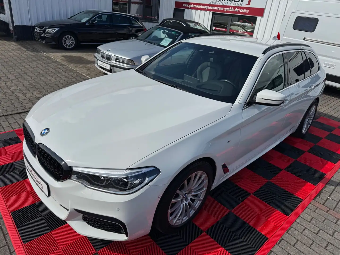 BMW 540 d Touring xDrive M - Sportpaket Blanc - 2