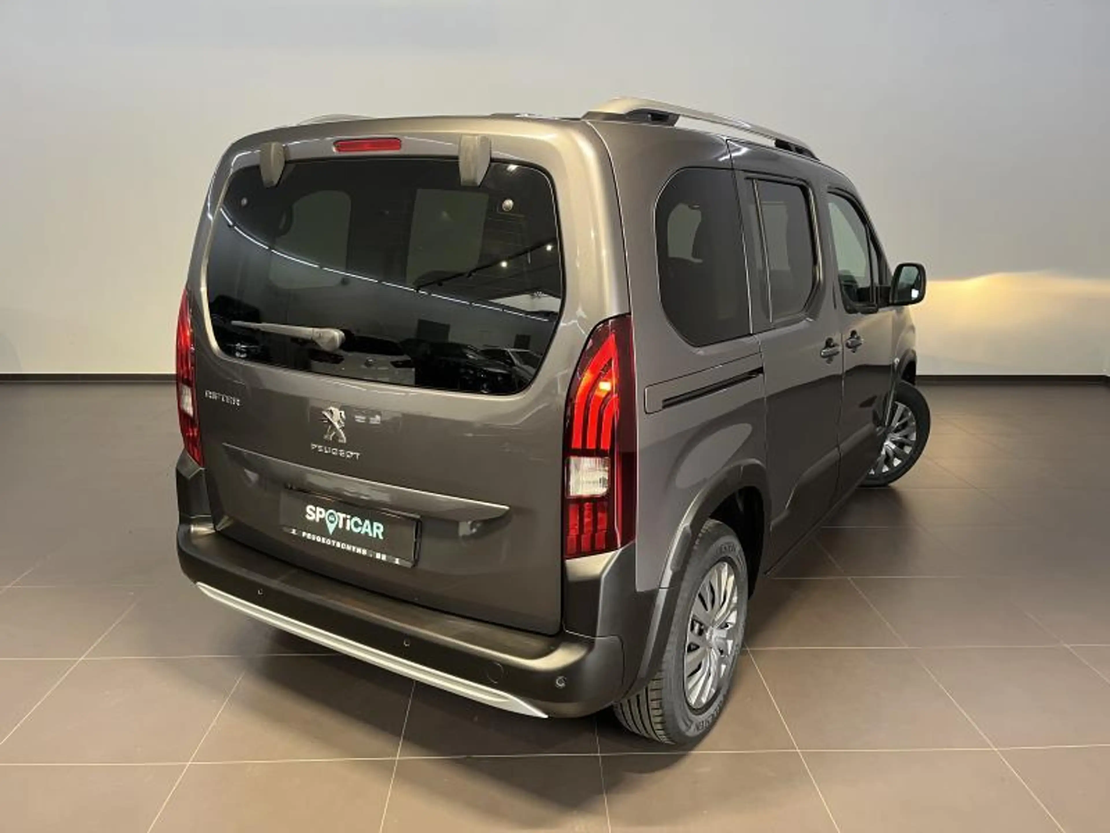 Peugeot Rifter Allure — photo 7