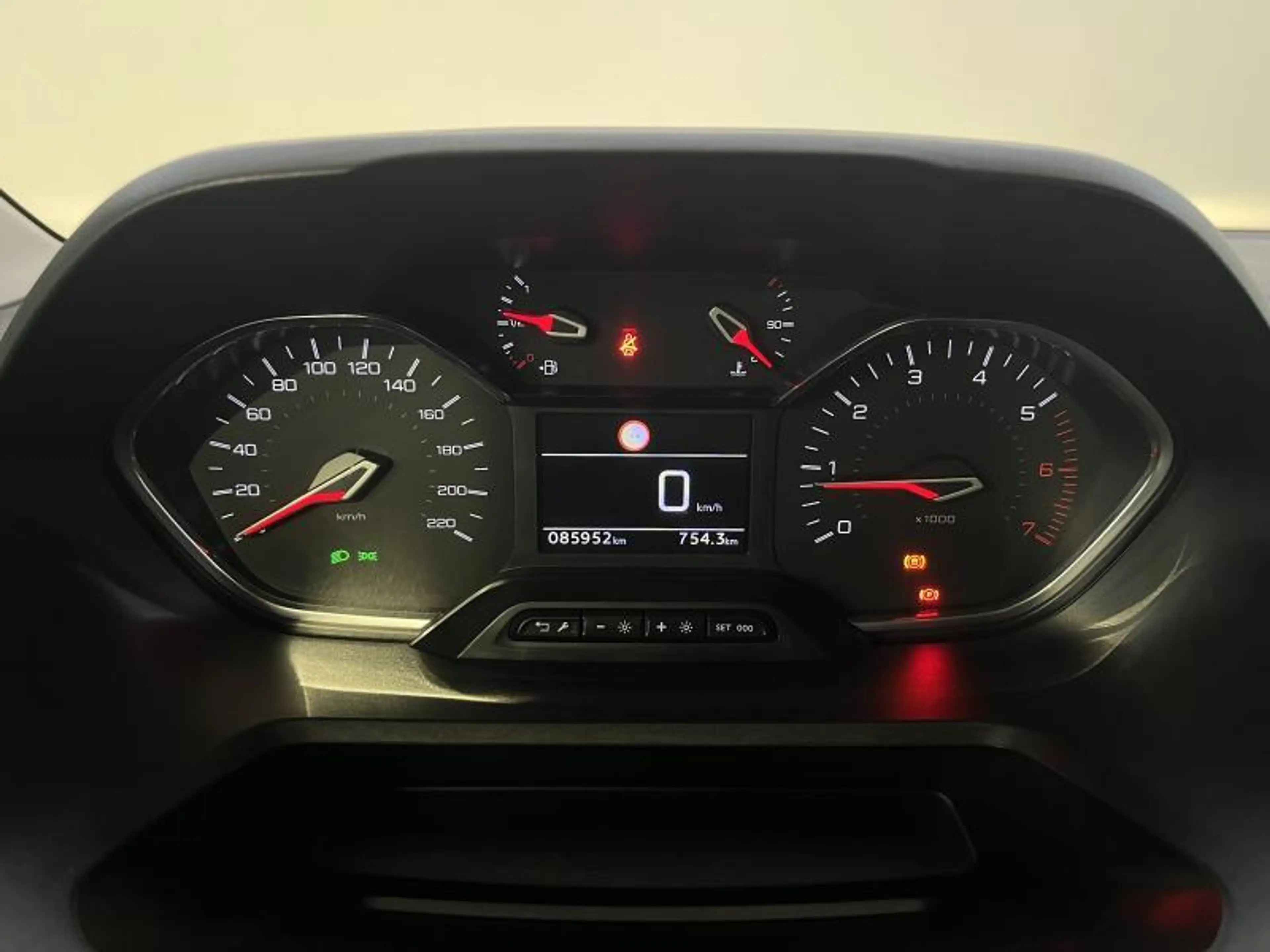 Peugeot Rifter Allure — photo 10