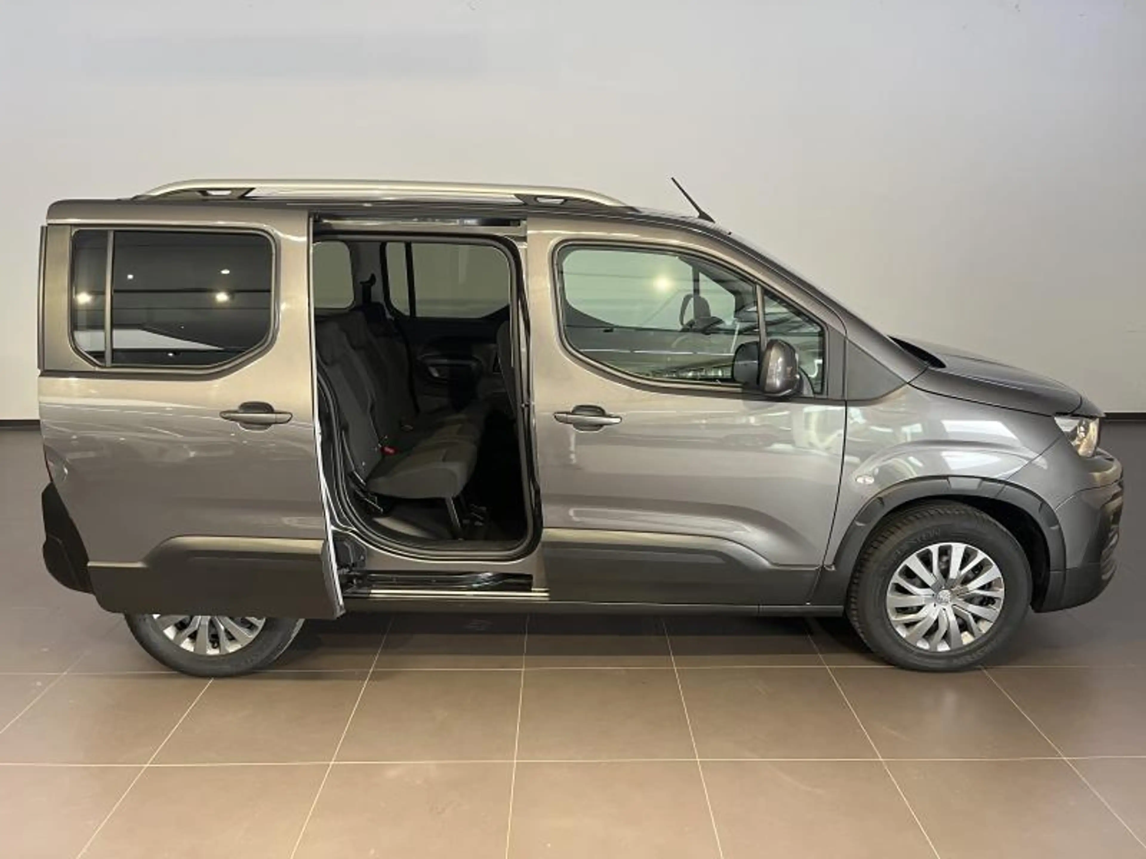 Peugeot Rifter Allure — photo 9