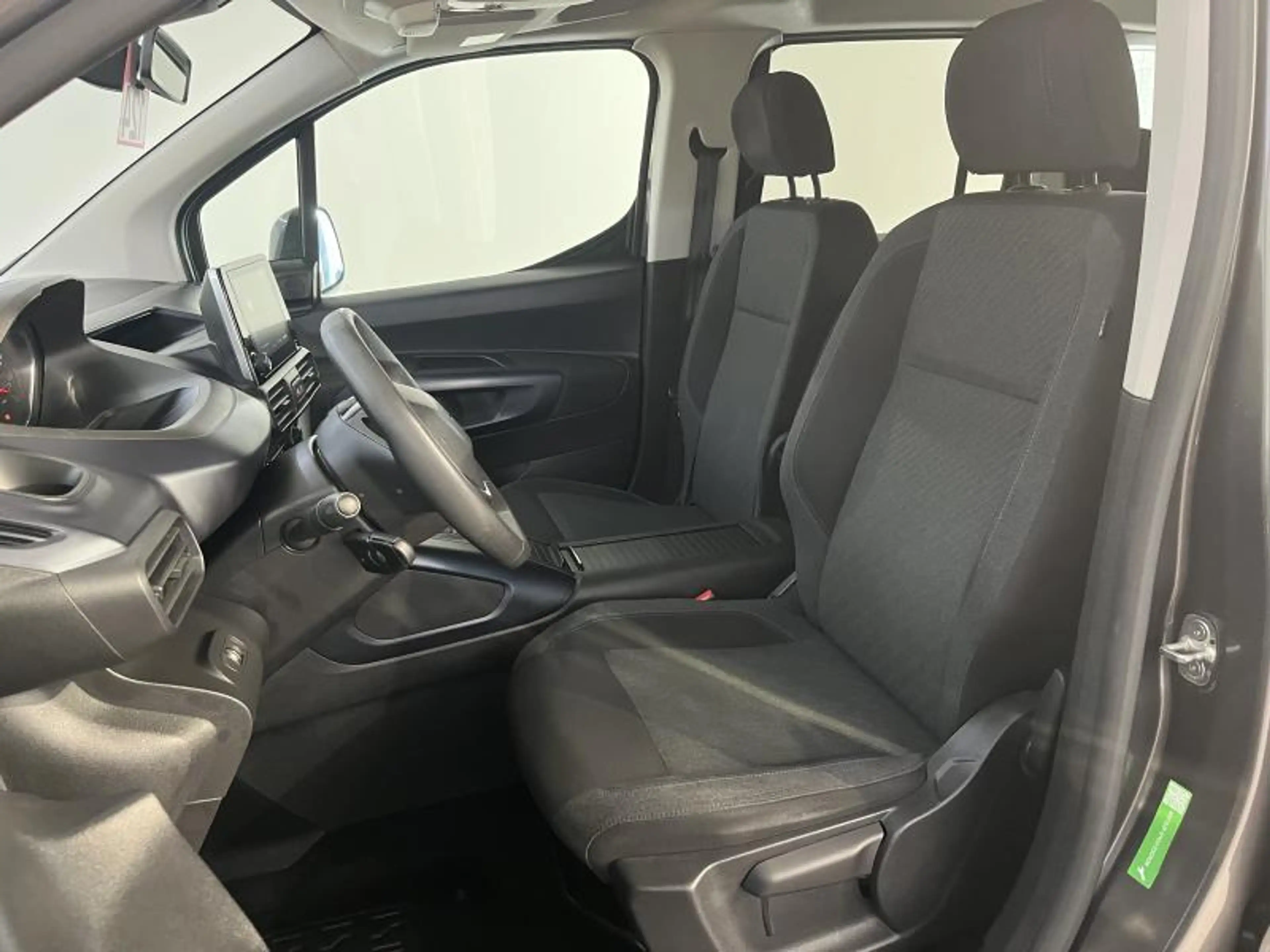 Peugeot Rifter Allure — photo 14