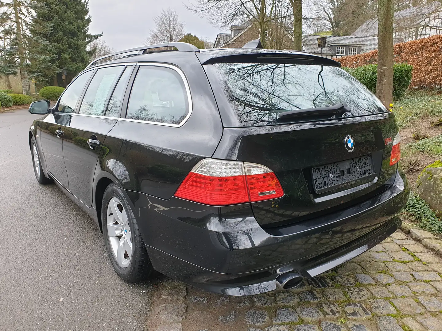 BMW 520 520i Head Up/ Komfortsitze el. / Panoramadach/ Xen Schwarz - 2
