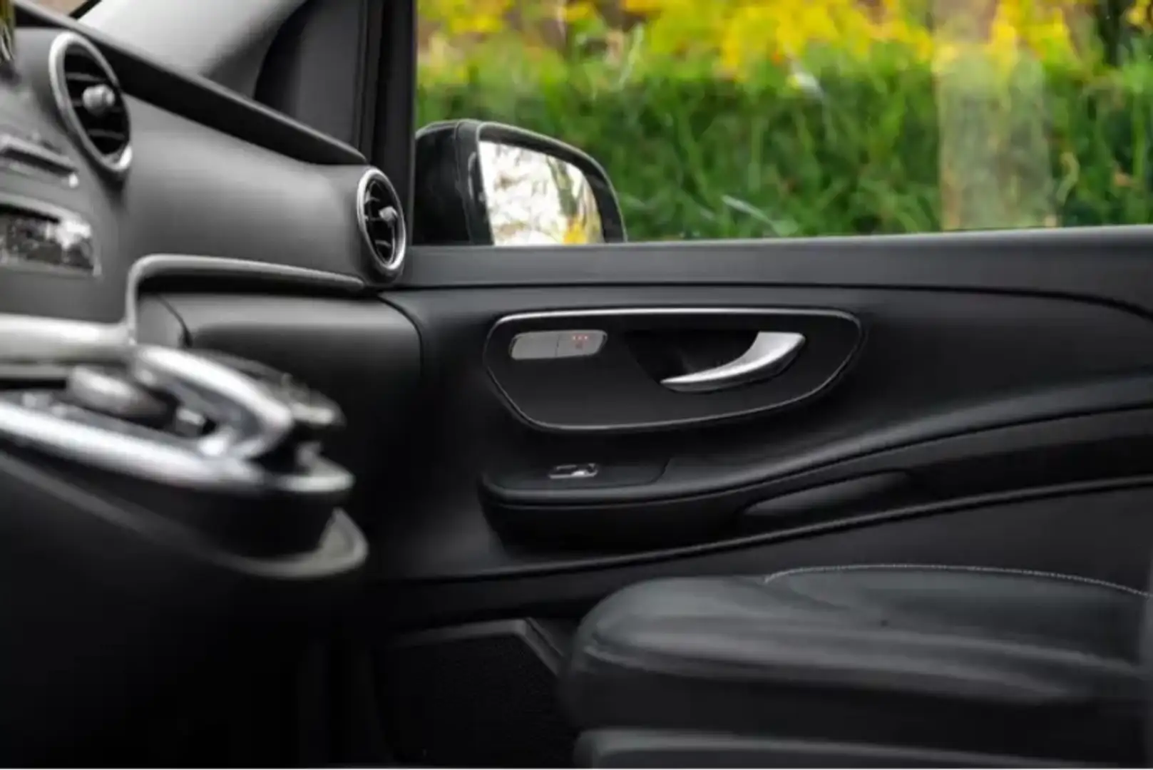 Mercedes-Benz V 200d Largo Avantgarde 7G Tronic Negro - 1