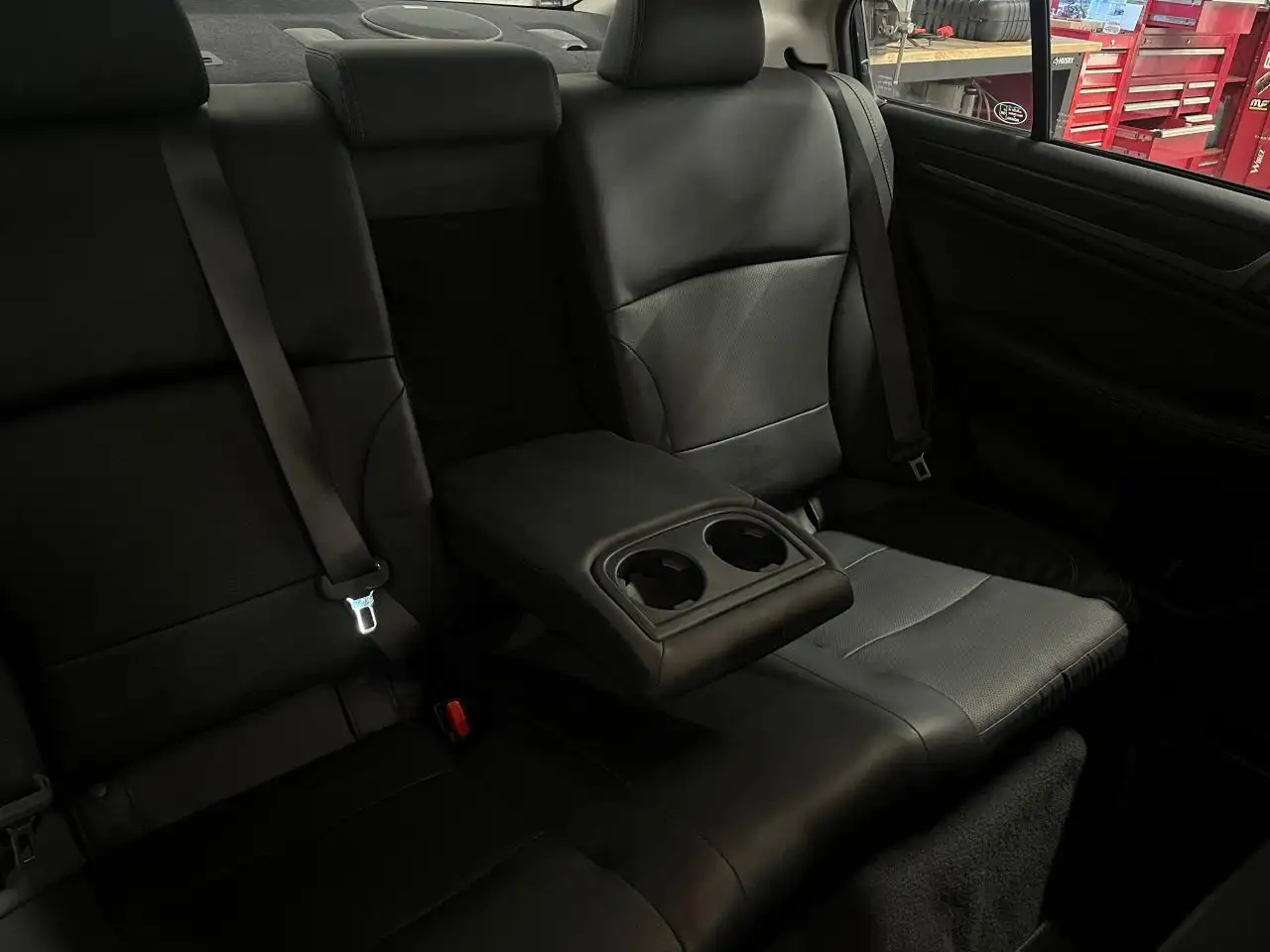 Subaru Legacy снимка Subaru Legacy