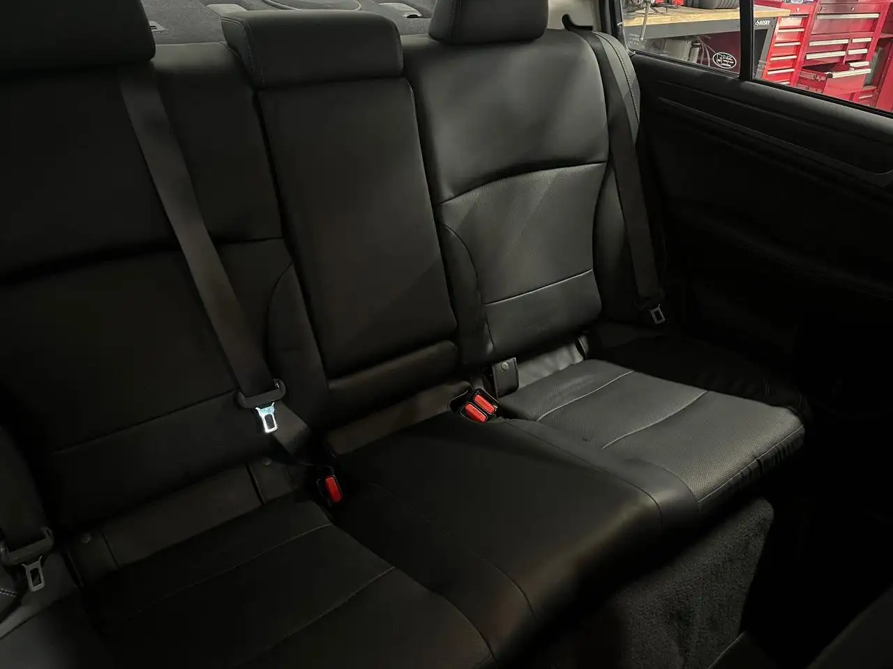 Subaru Legacy снимка Subaru Legacy